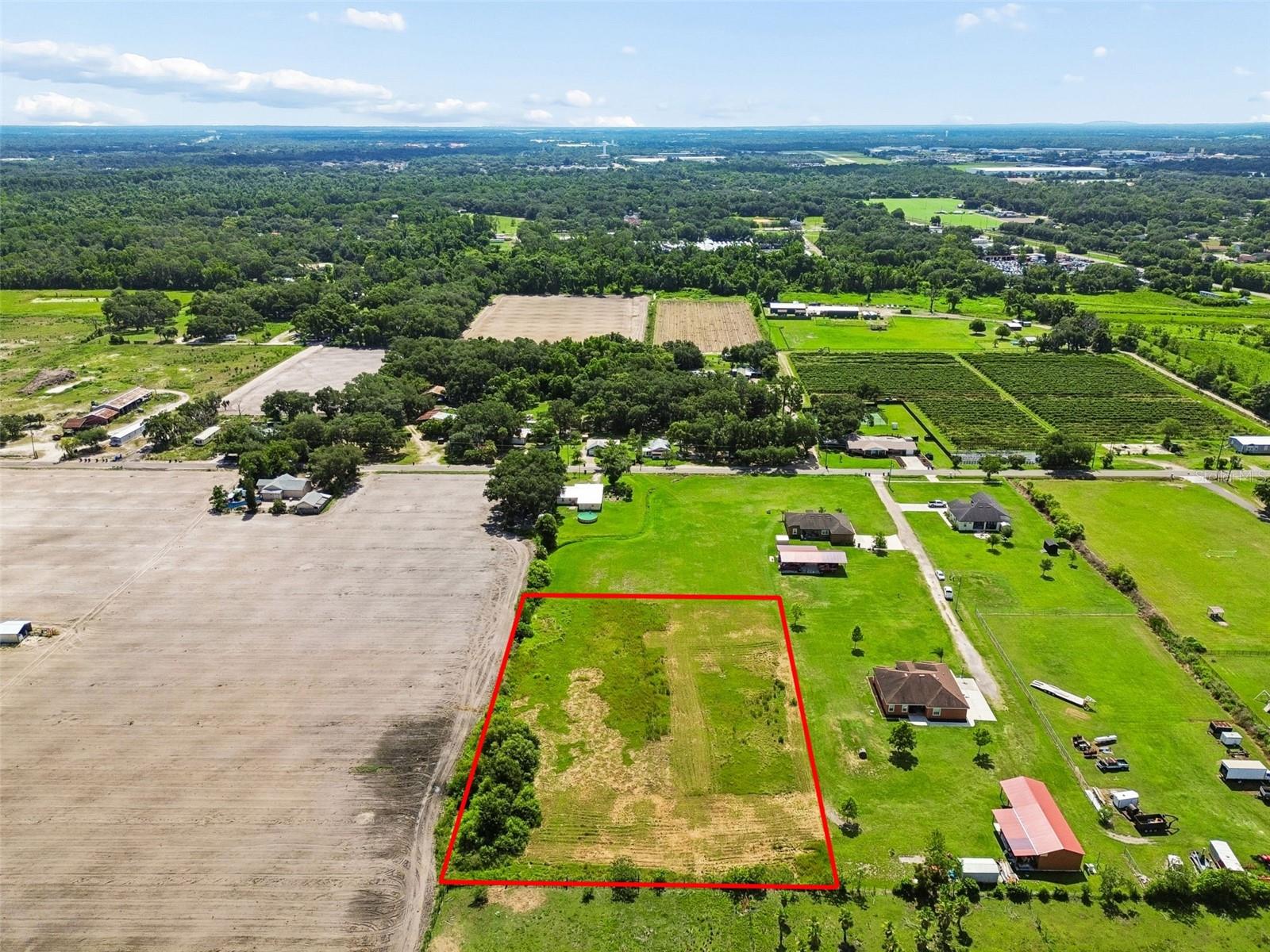 PARKE ESTATES - Land