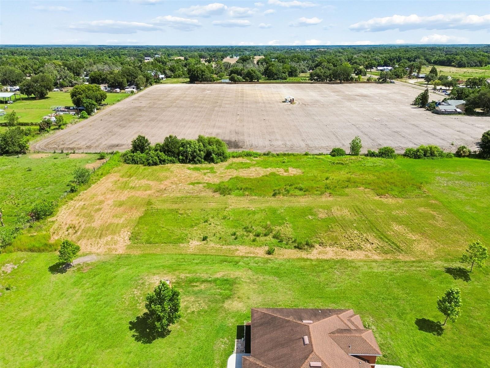 PARKE ESTATES - Land