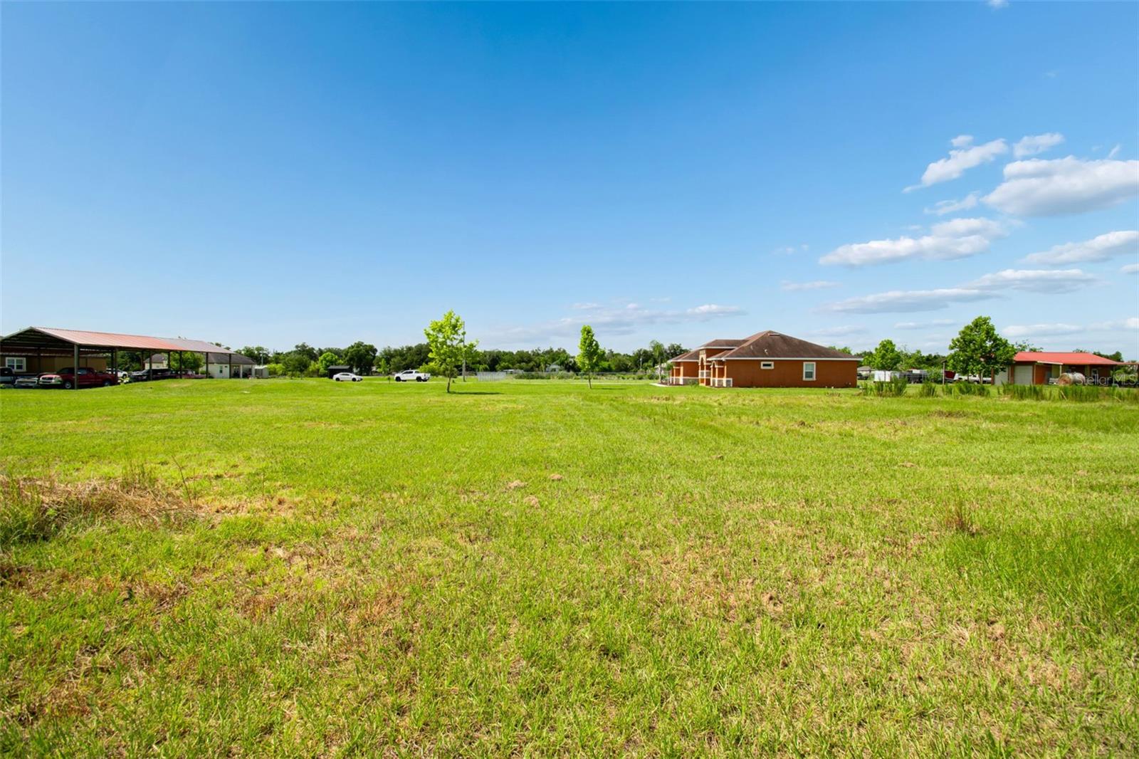 PARKE ESTATES - Land