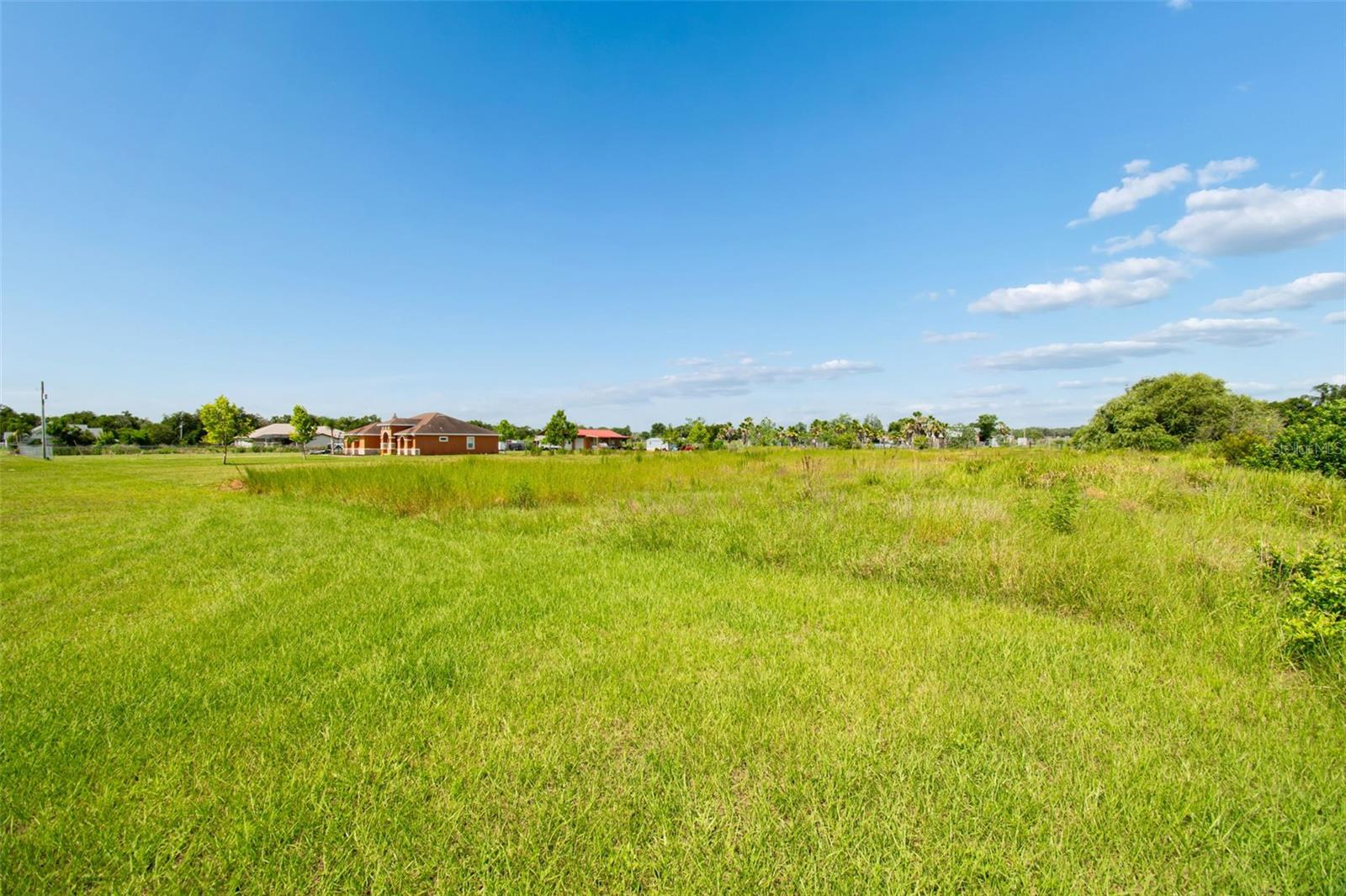 PARKE ESTATES - Land