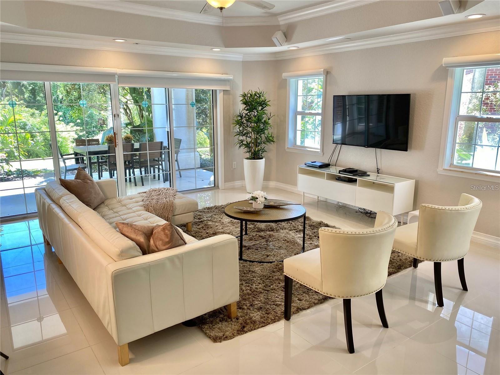 VILLAS AT REUNION SQUARE P3 CONDO - Residential