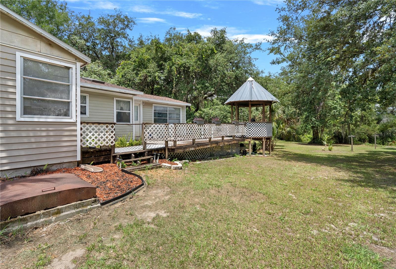 MOUNT PLYMOUTH - Residential