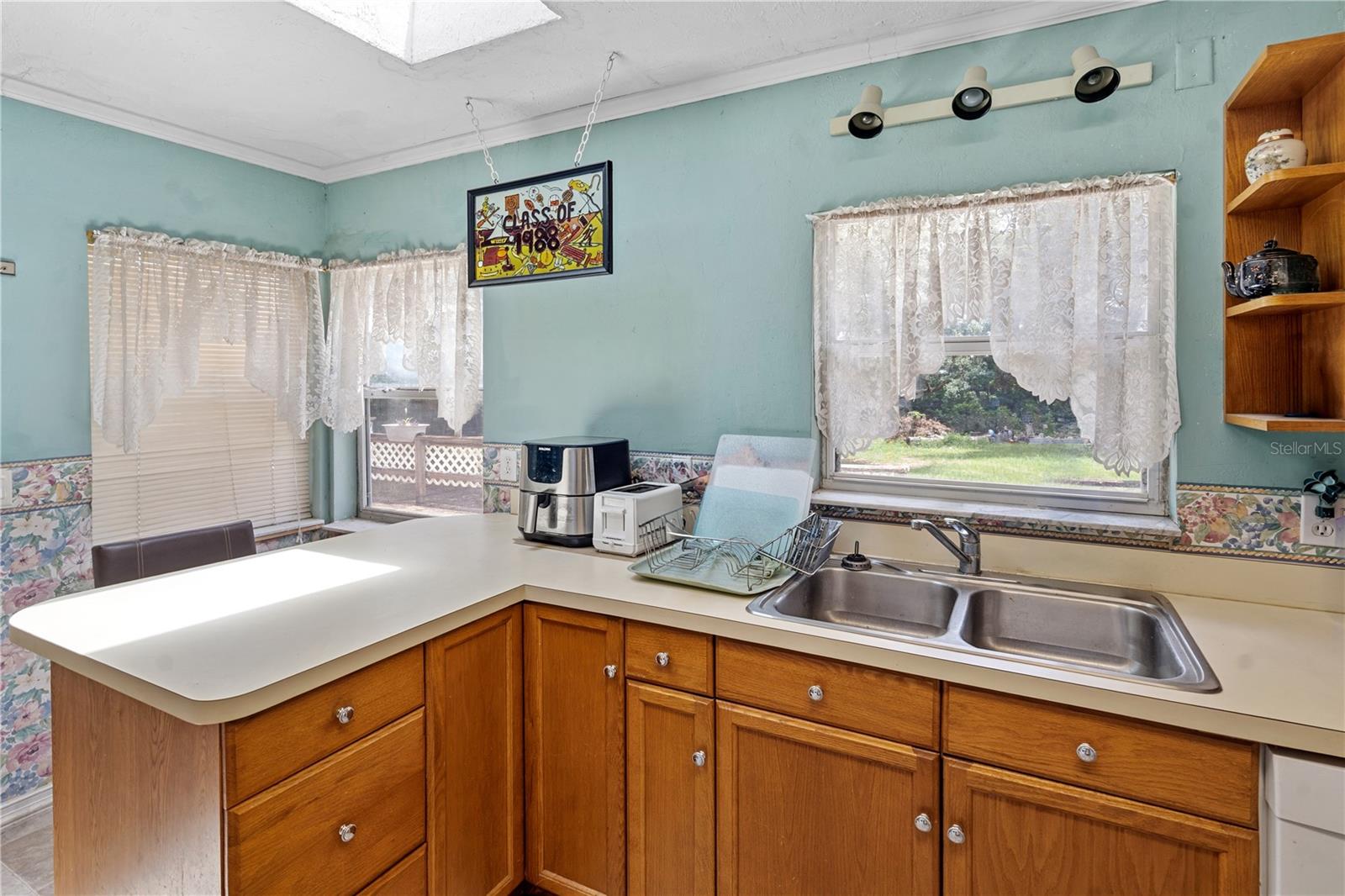 MOUNT PLYMOUTH - Residential