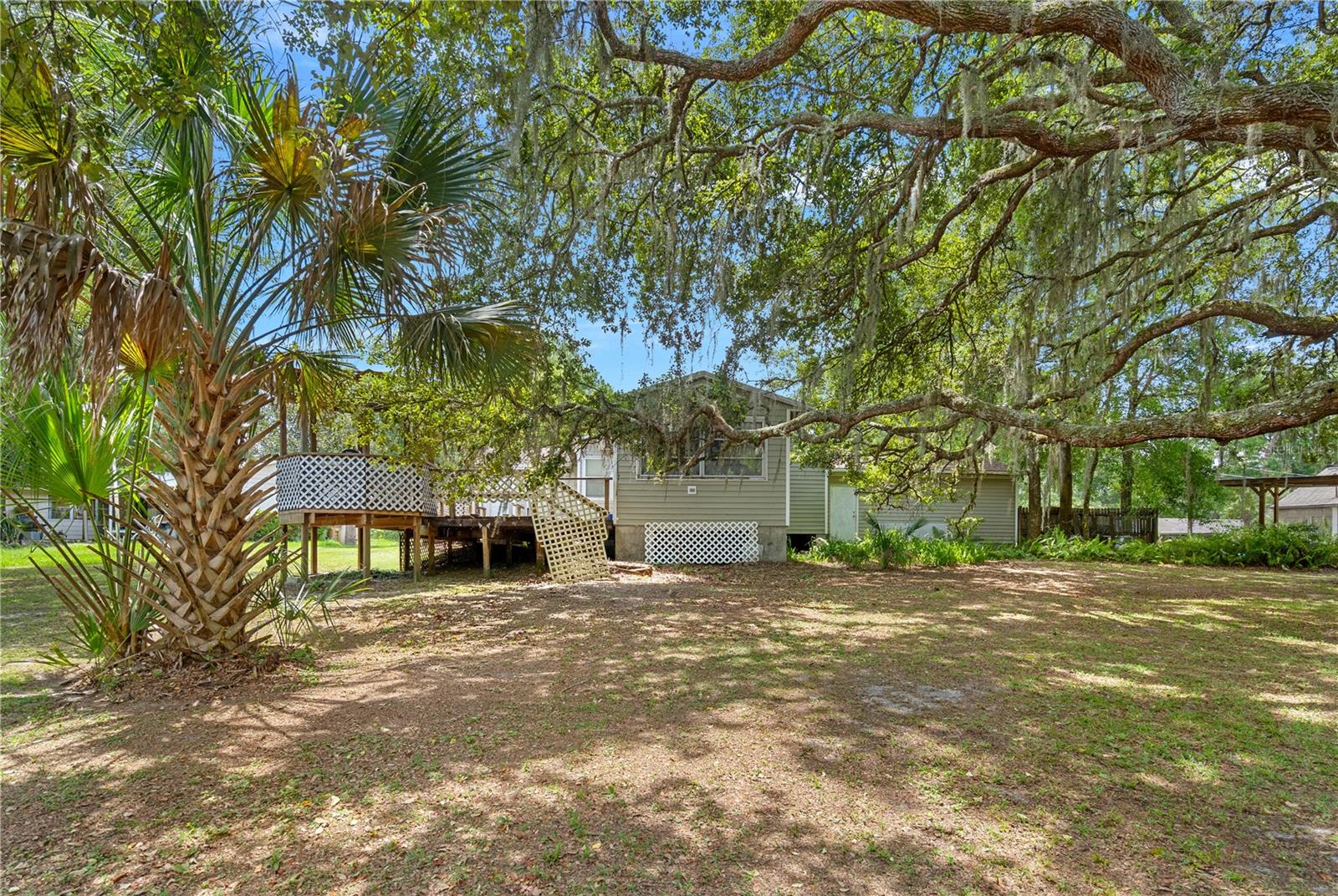 MOUNT PLYMOUTH - Residential