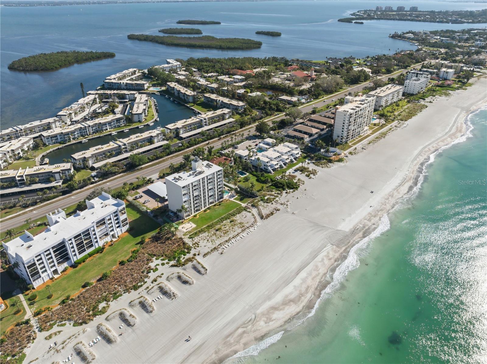 ARBOMAR APTS - Residential