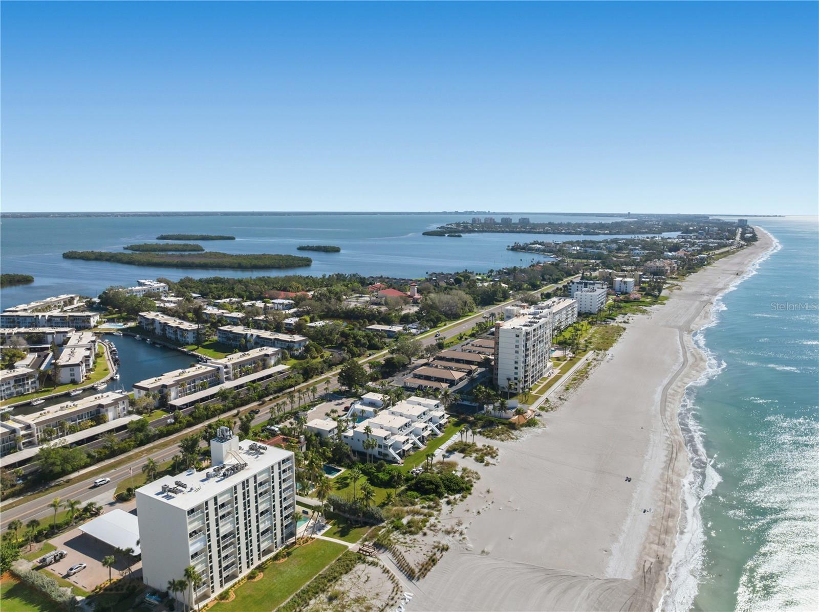 ARBOMAR APTS - Residential