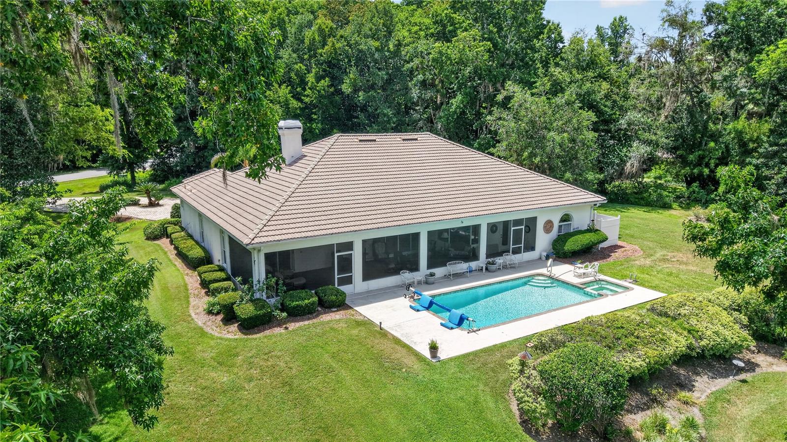 COUNTRY CLUB/OCALA UN 02 - Residential
