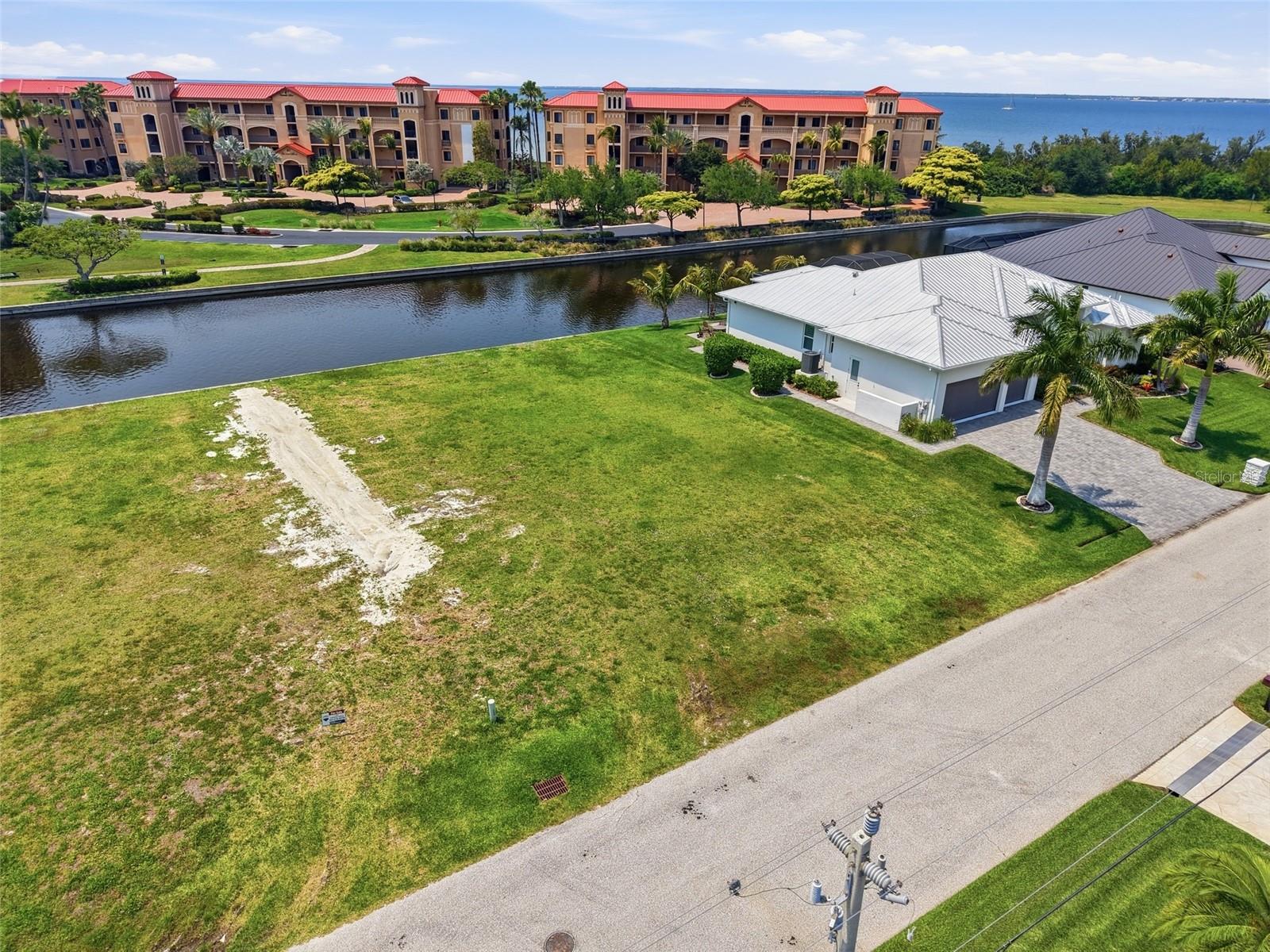 PUNTA GORDA ISLES SEC 24 - Land