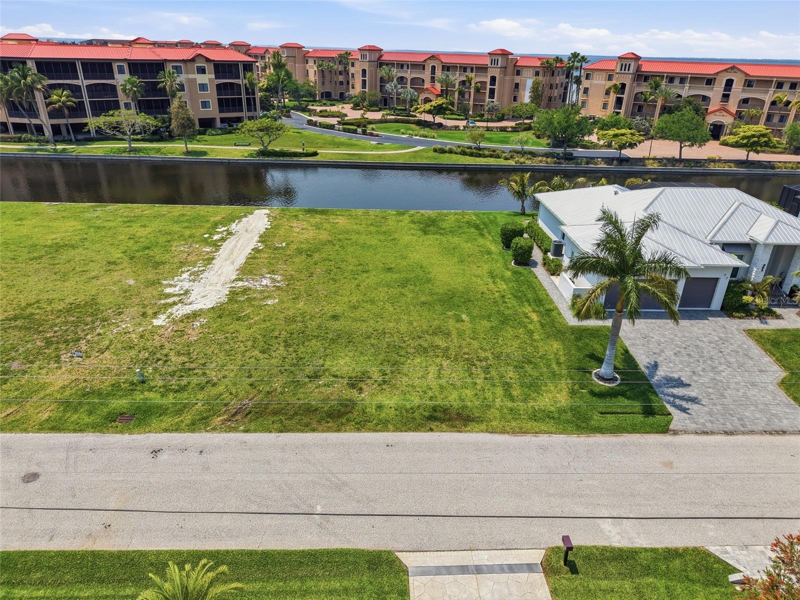 PUNTA GORDA ISLES SEC 24 - Land