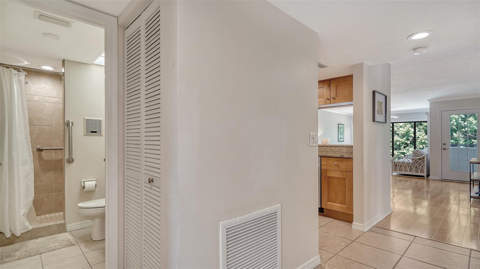 CENTRAL PARK - Residential Lease