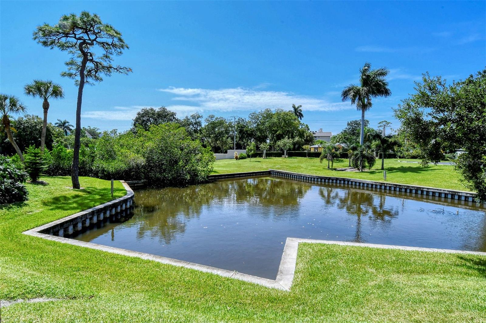 CENTRAL PARK - Residential Lease