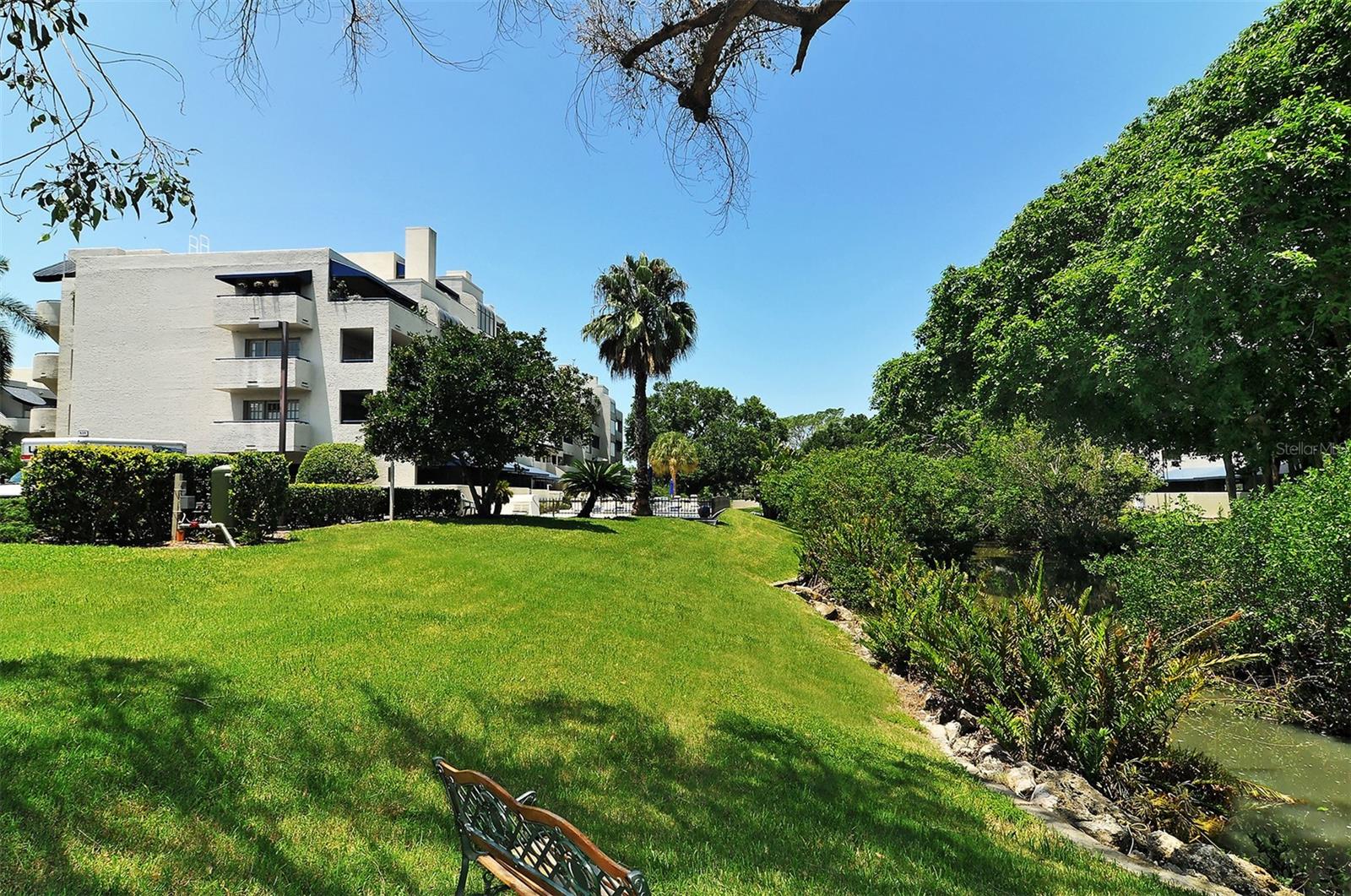 CENTRAL PARK - Residential Lease