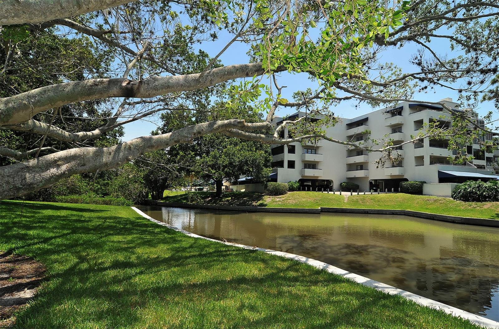 CENTRAL PARK - Residential Lease