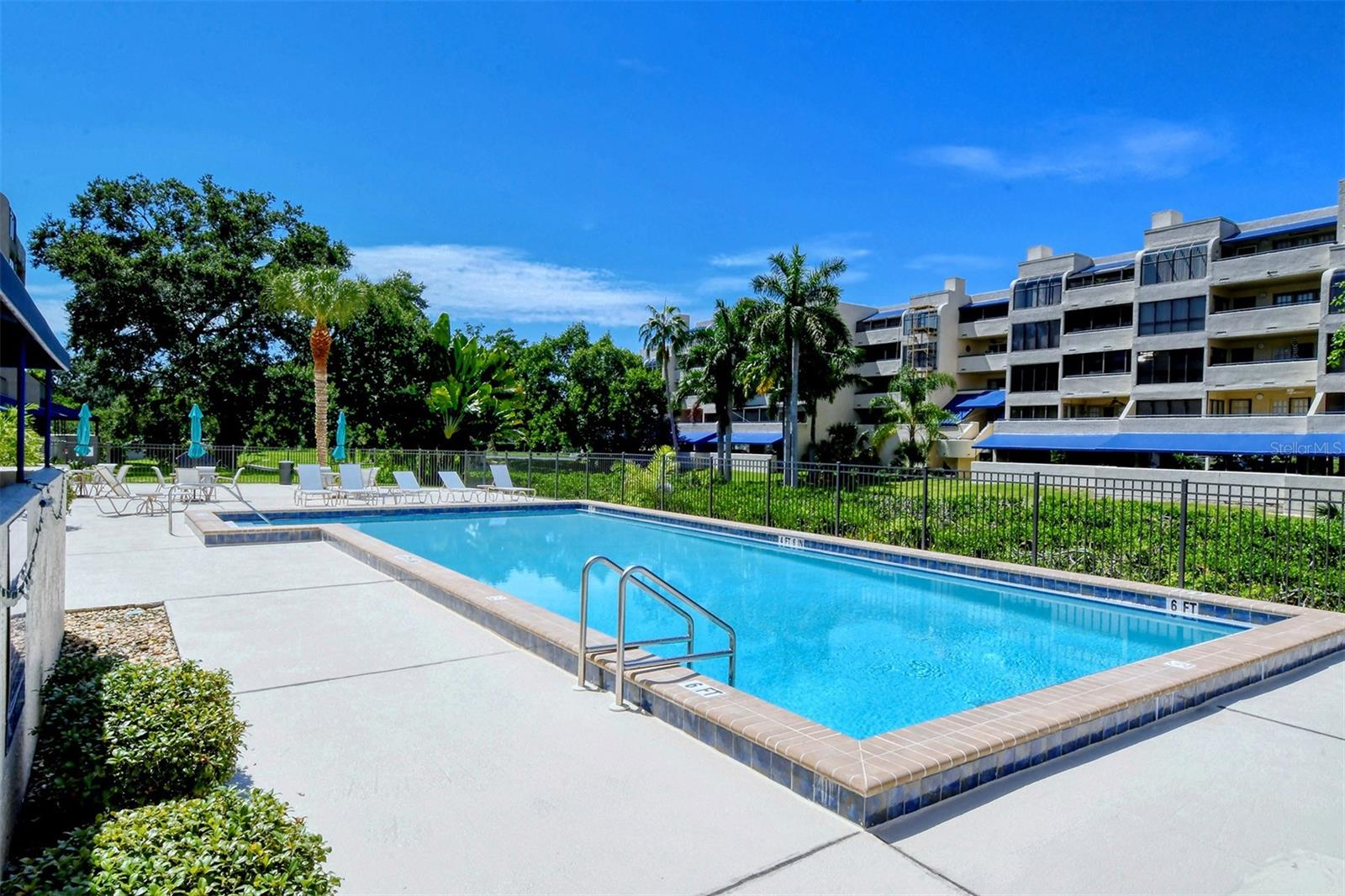 CENTRAL PARK - Residential Lease