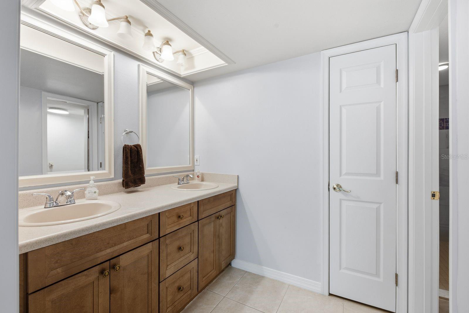 BORDEAUX VILLAGE - Residential Lease