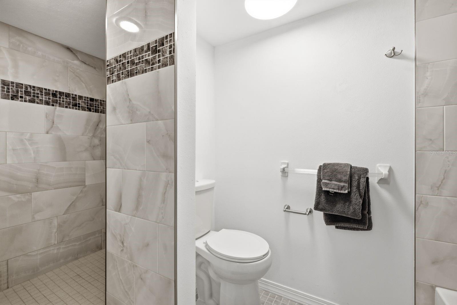 BORDEAUX VILLAGE - Residential Lease