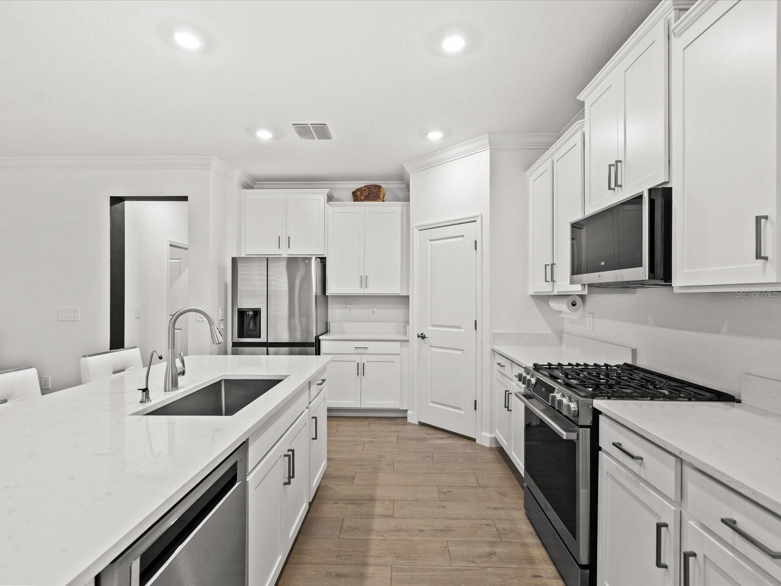 FOREST BROOKE - Residential