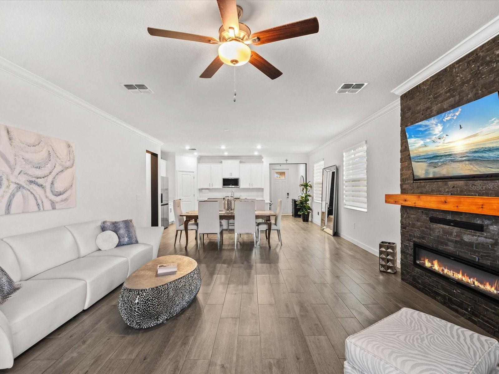 FOREST BROOKE - Residential