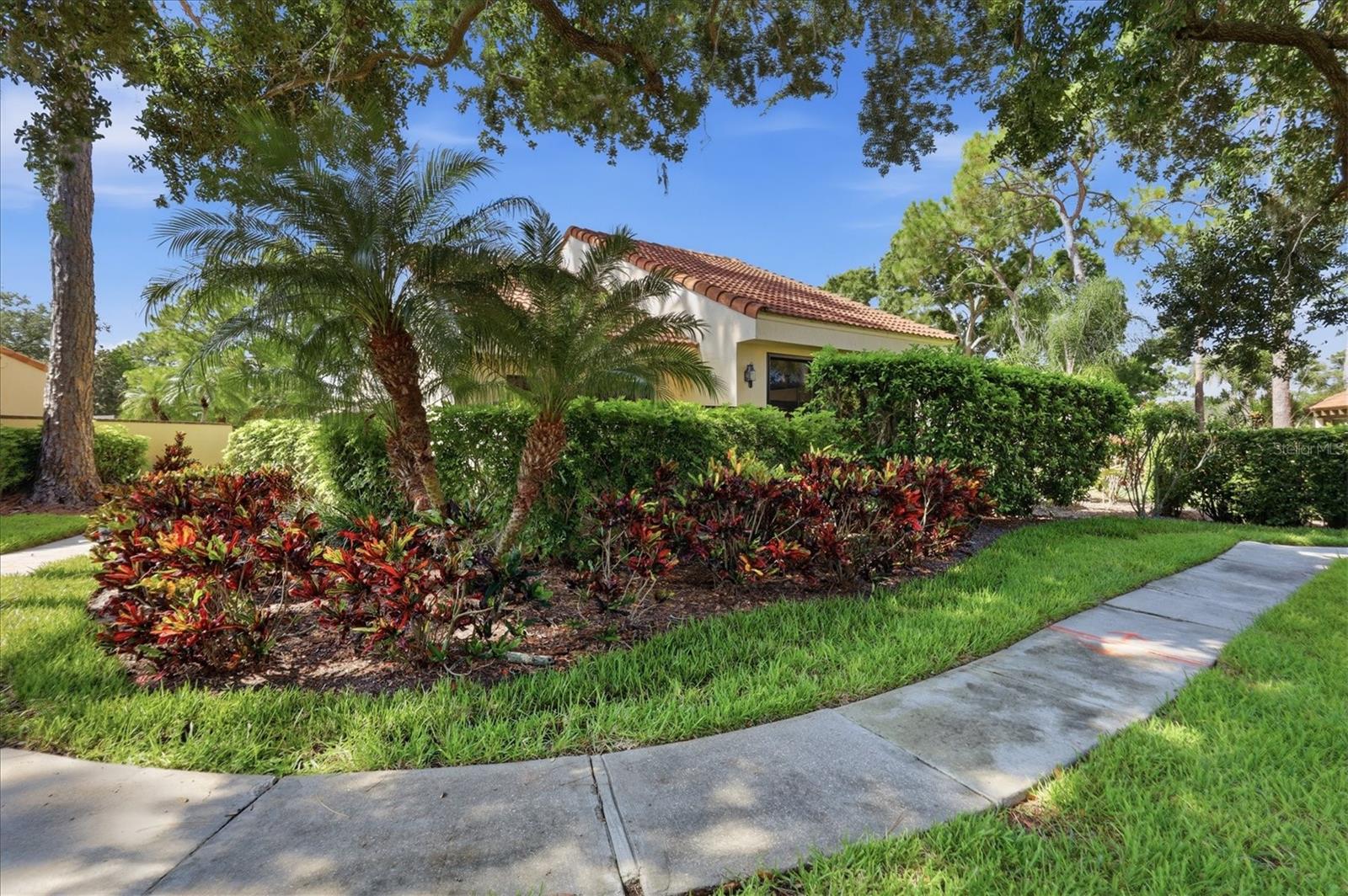 HUNTINGWOOD - Residential