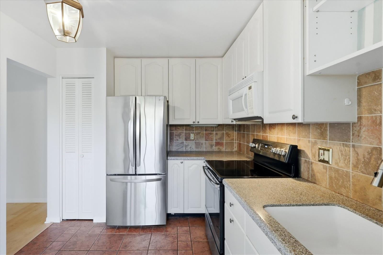 HUNTINGWOOD - Residential