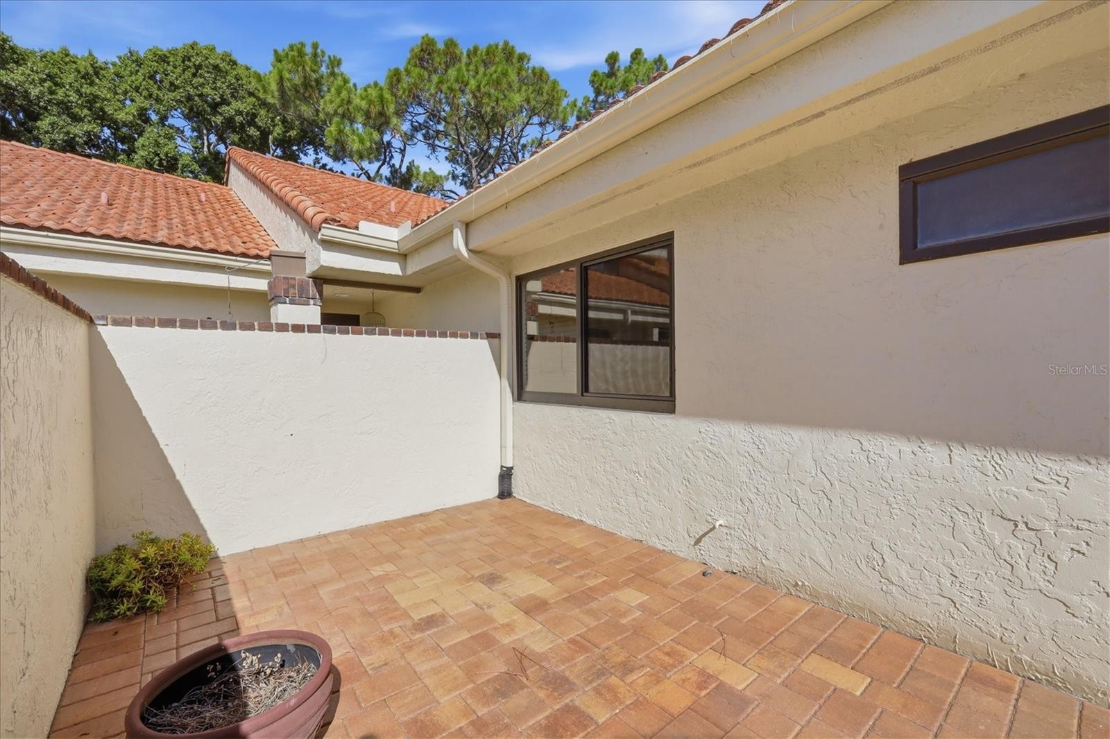 HUNTINGWOOD - Residential