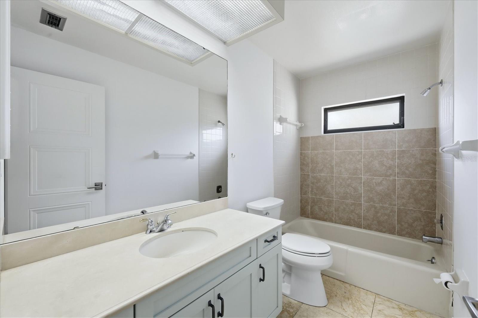 HUNTINGWOOD - Residential