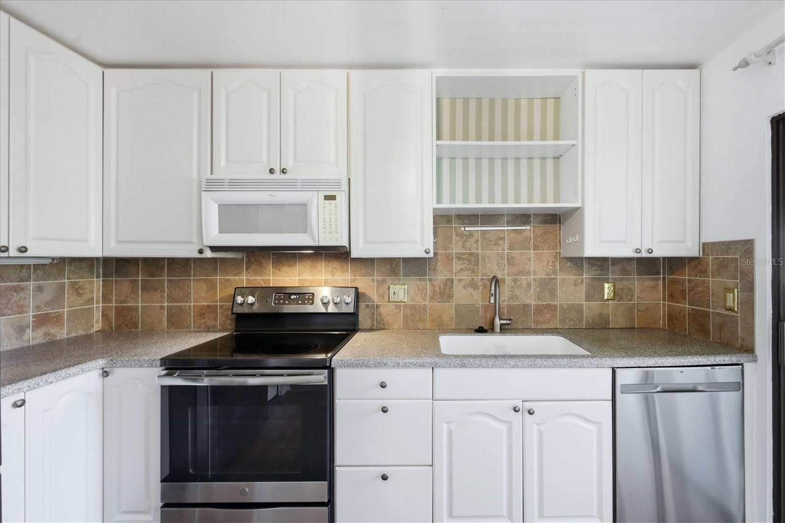 HUNTINGWOOD - Residential