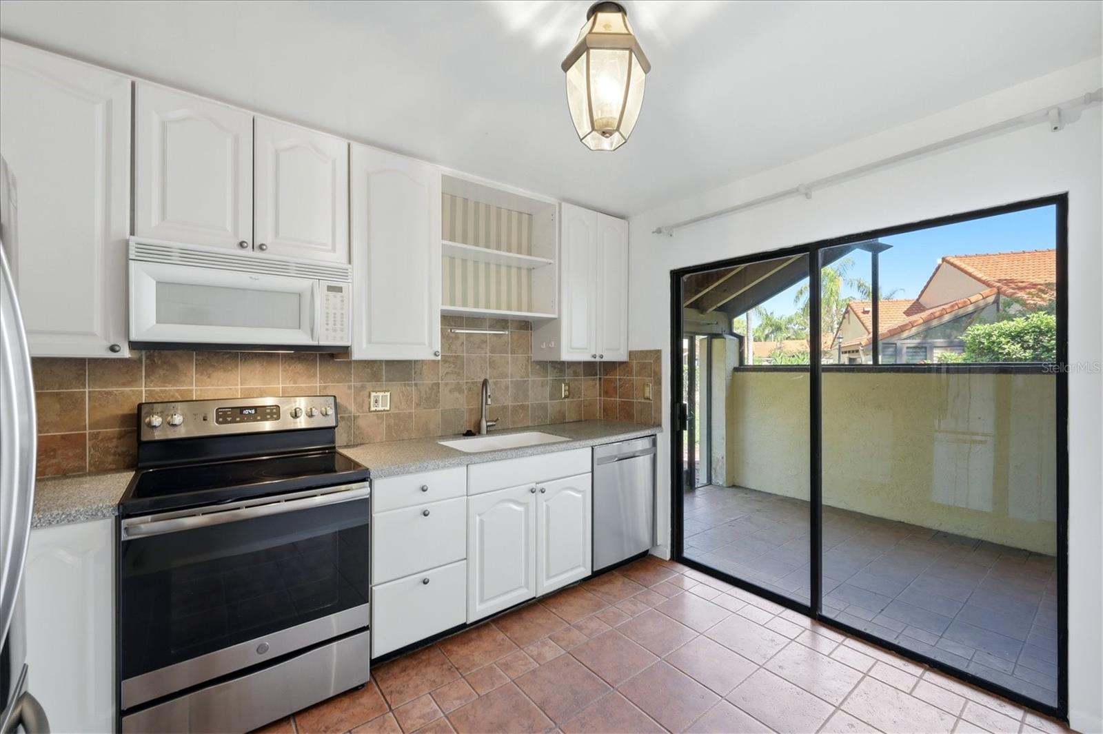 HUNTINGWOOD - Residential