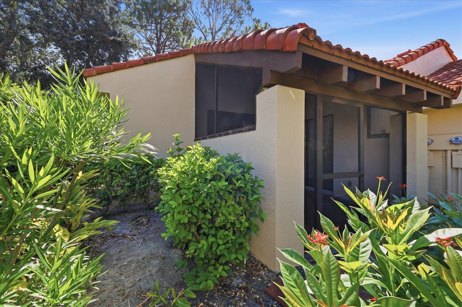 HUNTINGWOOD - Residential