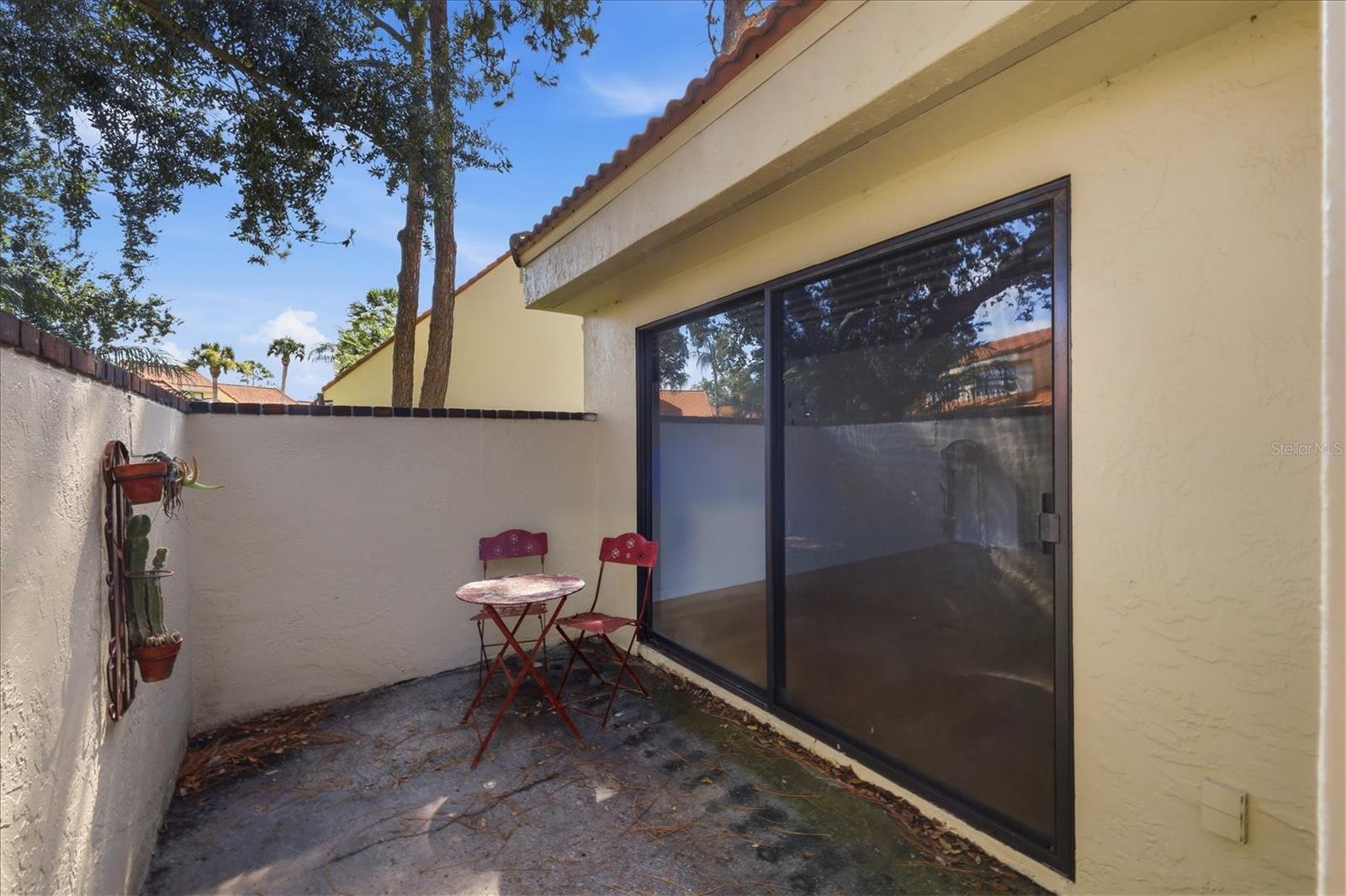 HUNTINGWOOD - Residential