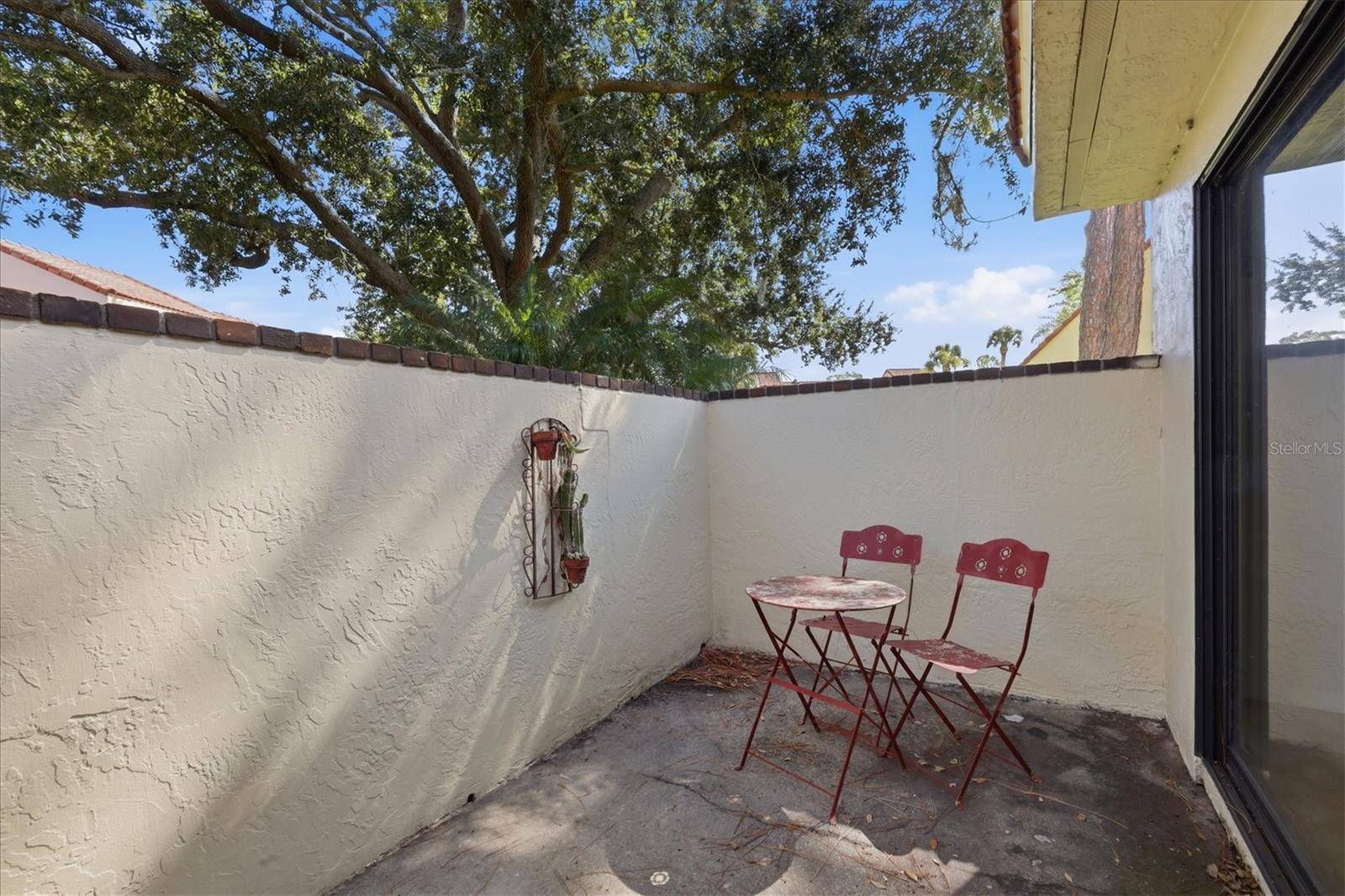 HUNTINGWOOD - Residential