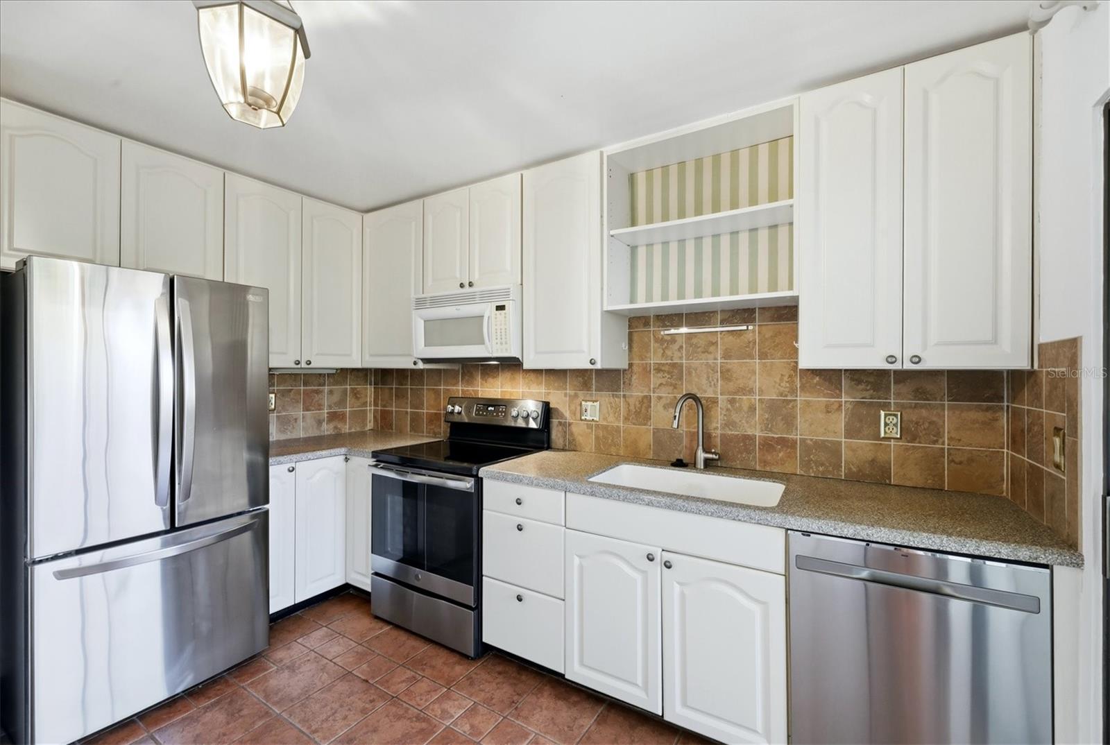 HUNTINGWOOD - Residential