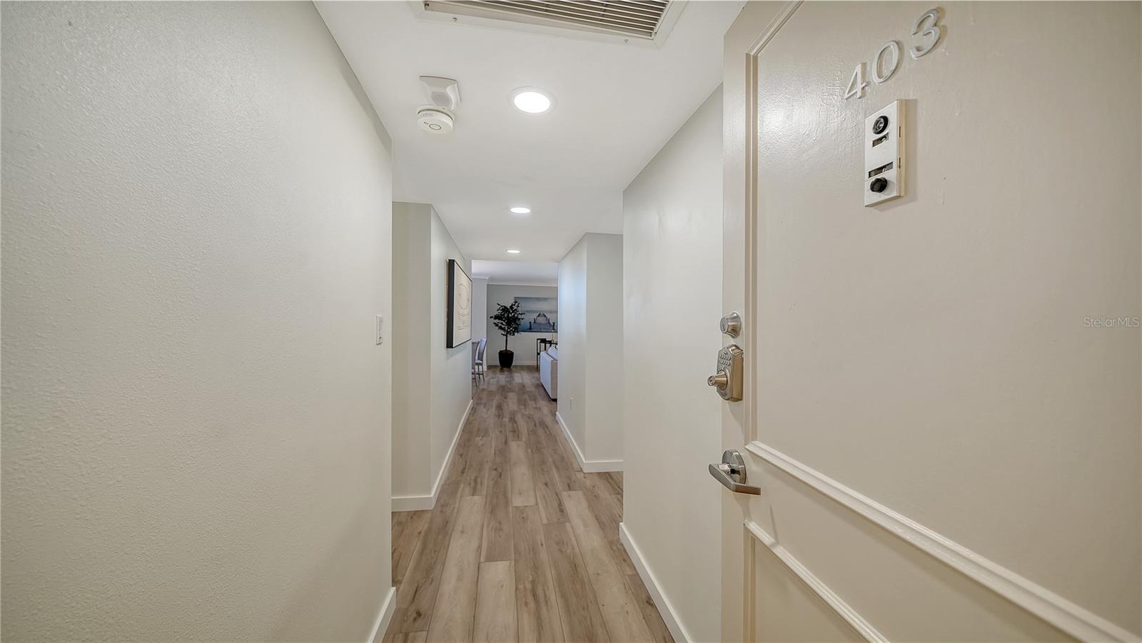 PRIVATEER SOUTH - Residential