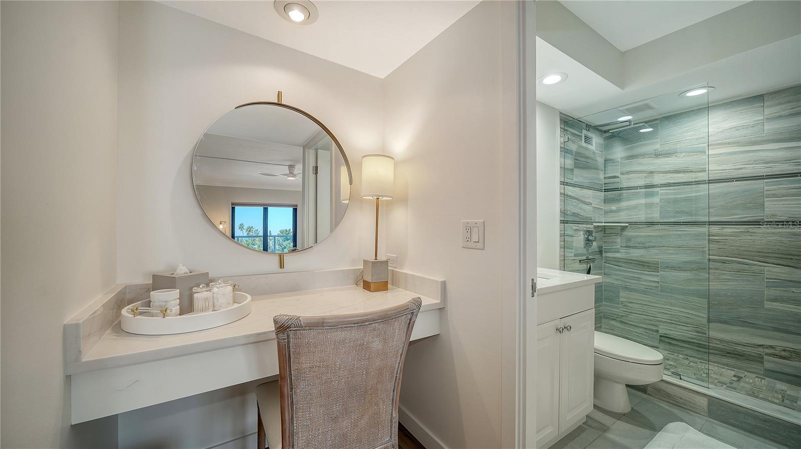 PRIVATEER SOUTH - Residential
