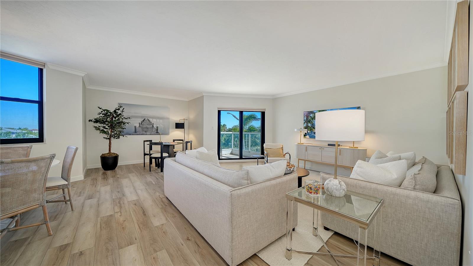 PRIVATEER SOUTH - Residential