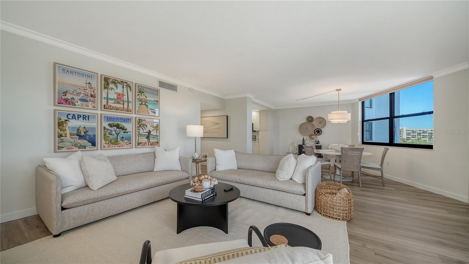 PRIVATEER SOUTH - Residential