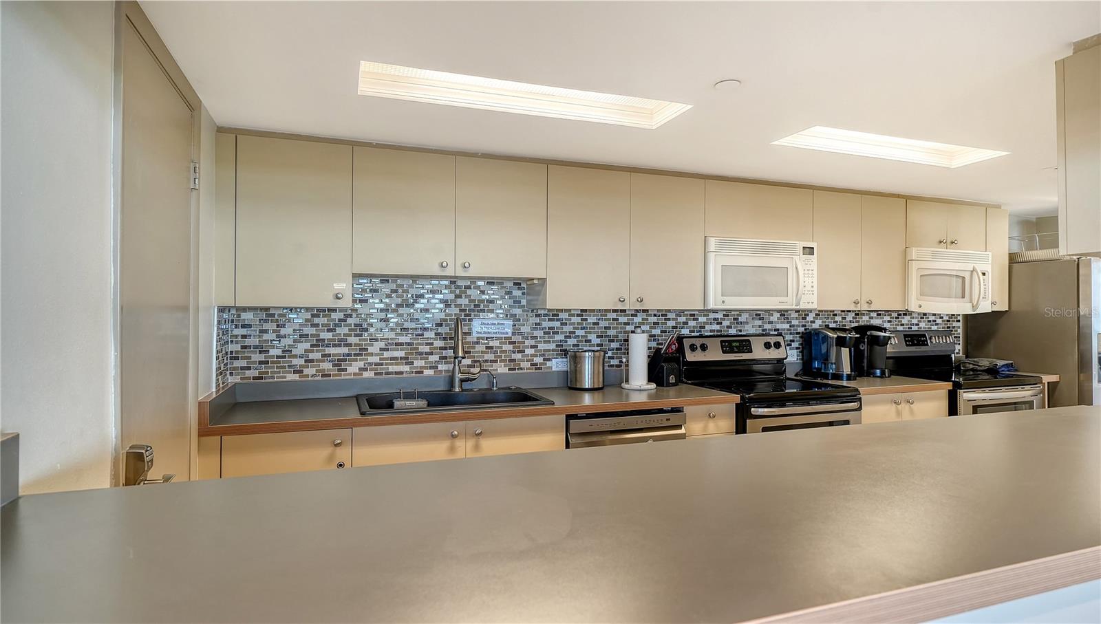 PRIVATEER SOUTH - Residential