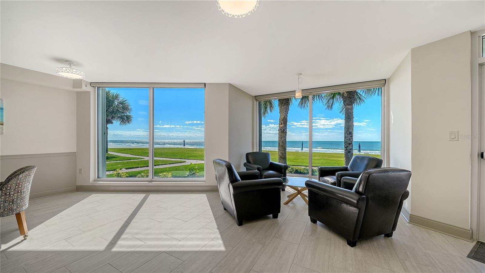 PRIVATEER SOUTH - Residential