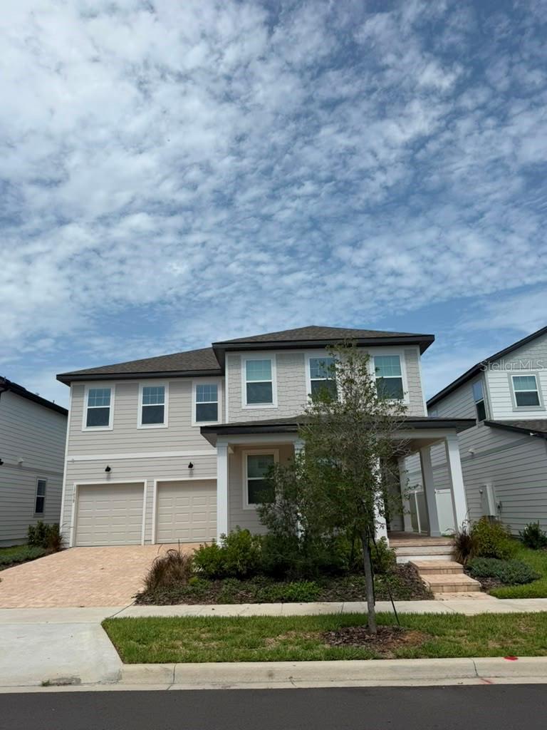 NORTHLAKE 50’S - Residential Lease