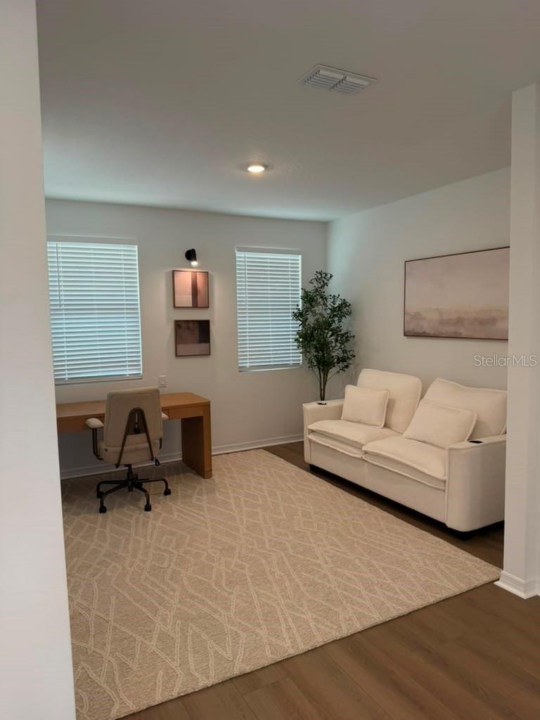NORTHLAKE 50’S - Residential Lease