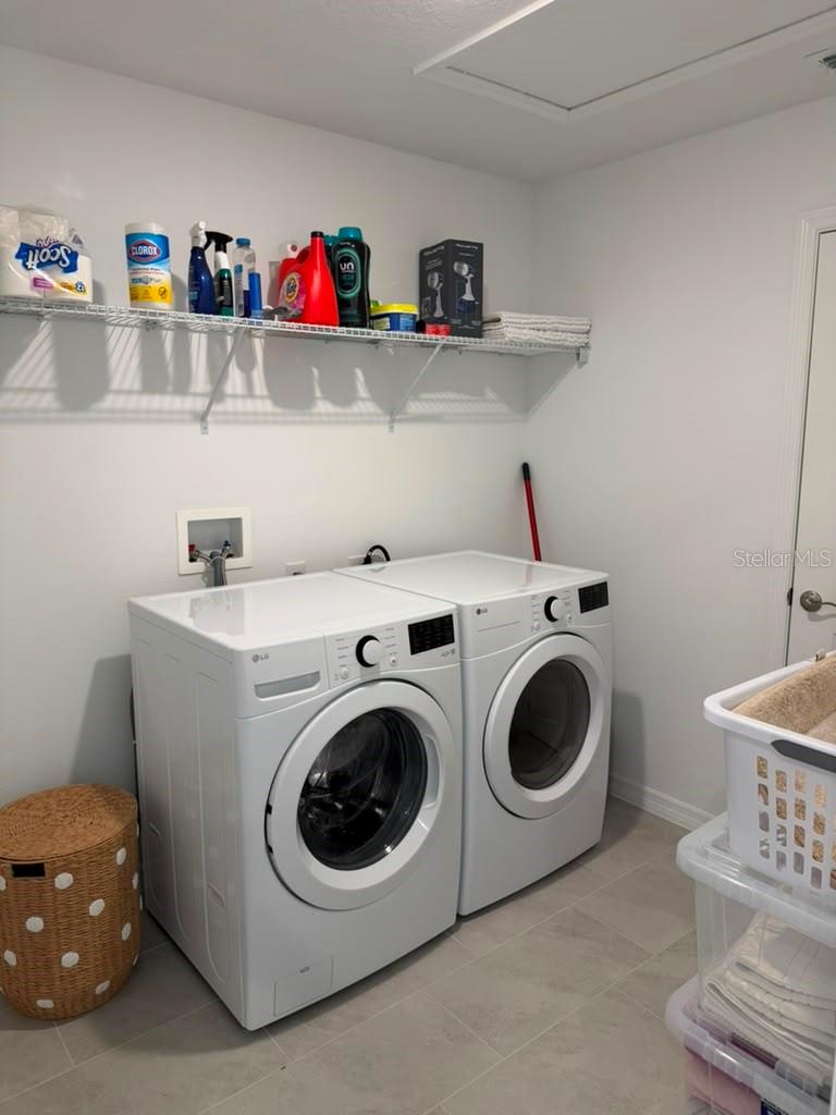 NORTHLAKE 50’S - Residential Lease