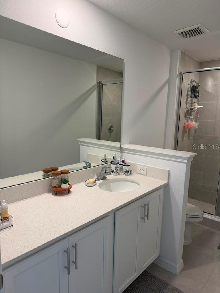 NORTHLAKE 50’S - Residential Lease
