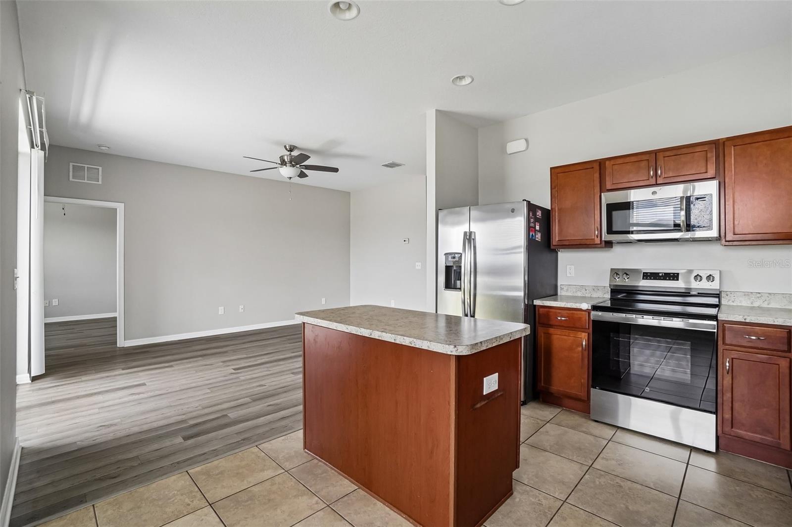 HIGHLAND ESTATES PH 2B - Residential Lease