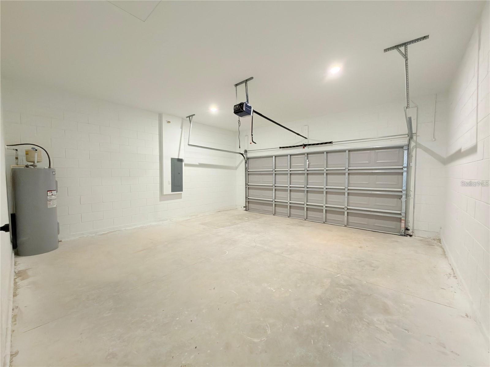 KINGSLAND COUNTRY ESTATE - Residential Lease