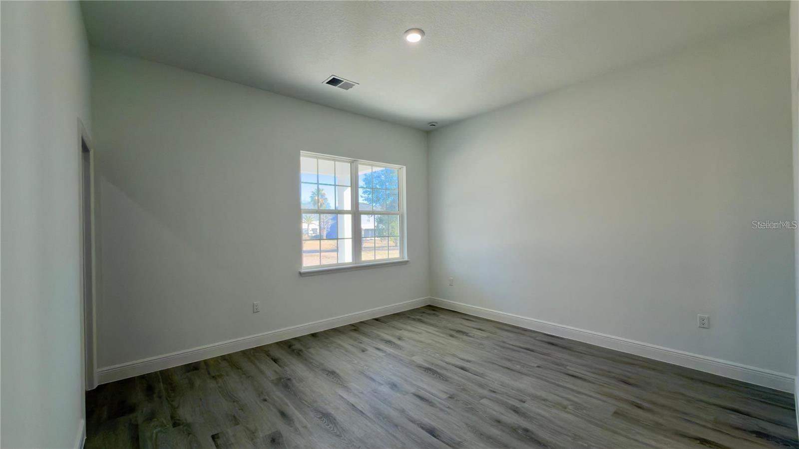 KINGSLAND COUNTRY ESTATE - Residential Lease