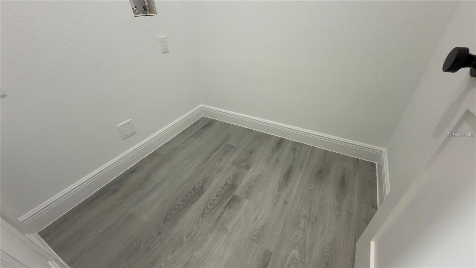 KINGSLAND COUNTRY ESTATE - Residential Lease
