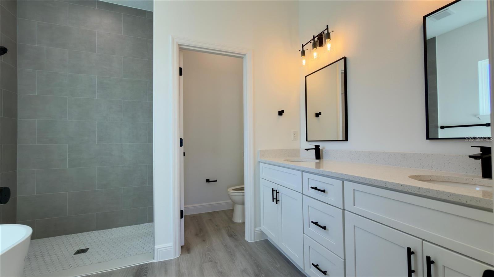 KINGSLAND COUNTRY ESTATE - Residential Lease