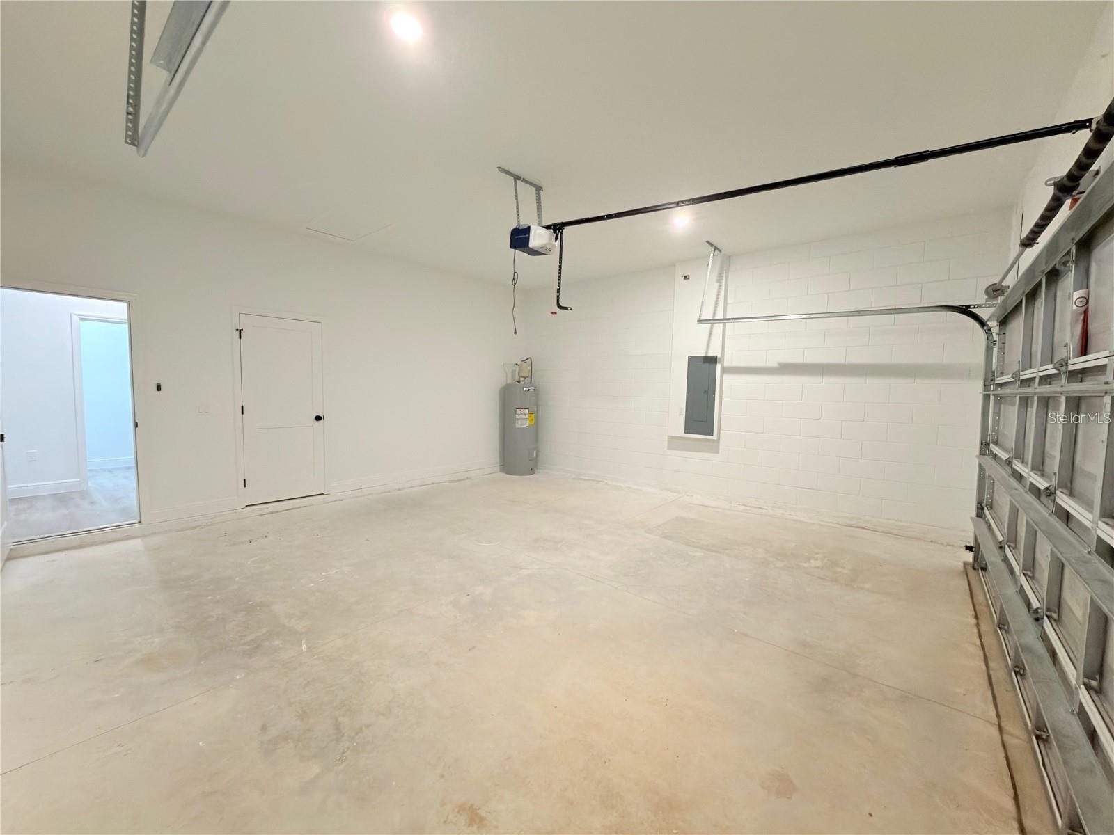 KINGSLAND COUNTRY ESTATE - Residential Lease