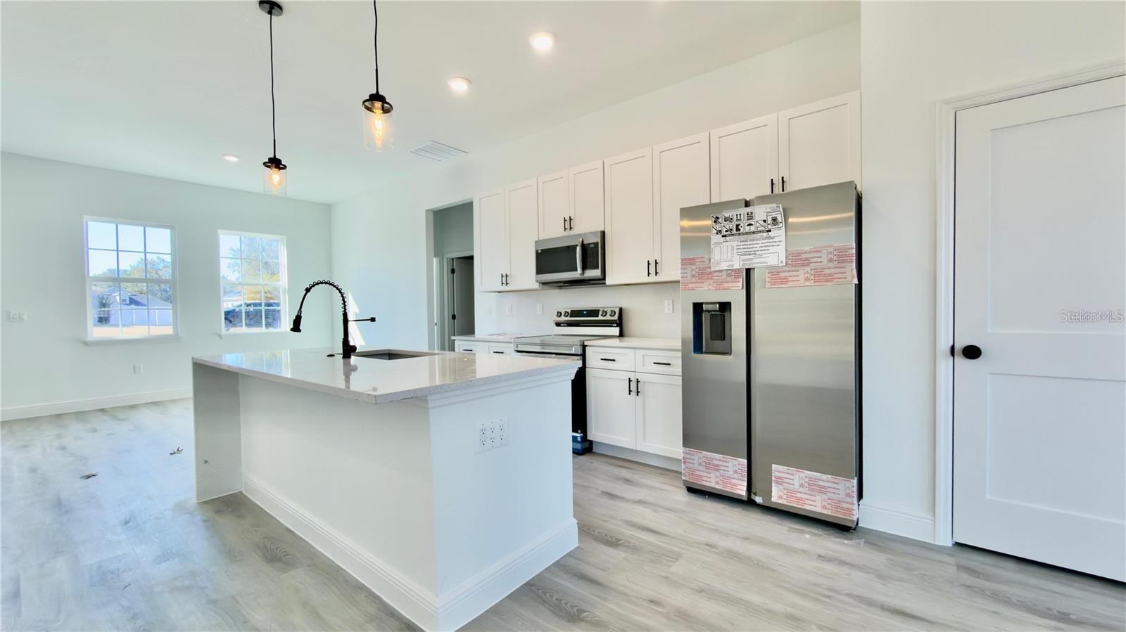 KINGSLAND COUNTRY ESTATE - Residential Lease