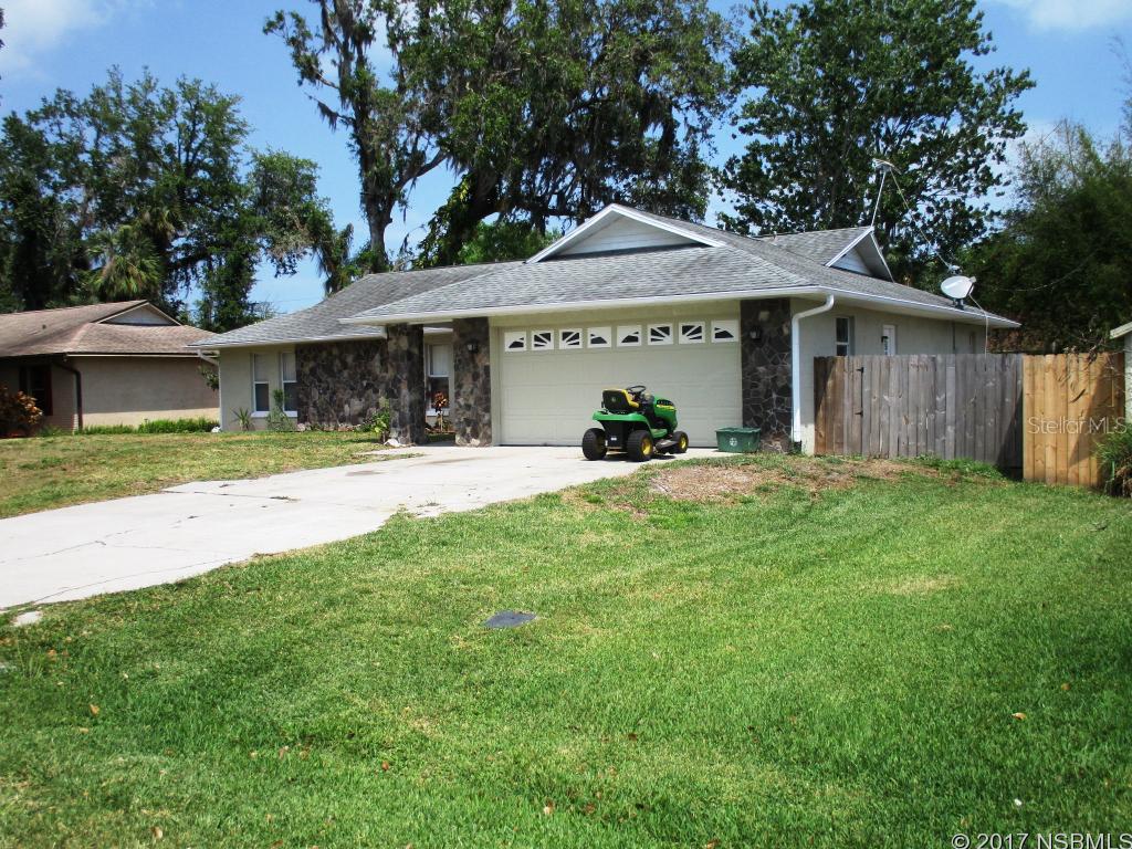Nice and roomy 3/2/2 home in Florida shores. Handicapped accessible master bathroom, roof six years old, new paint inside an out, new garage door, new cabinets and back splash, new breakfast bar. Plenty of room for cookouts on the back deck. Full two car garage. You have got to see this one! ;Water: City